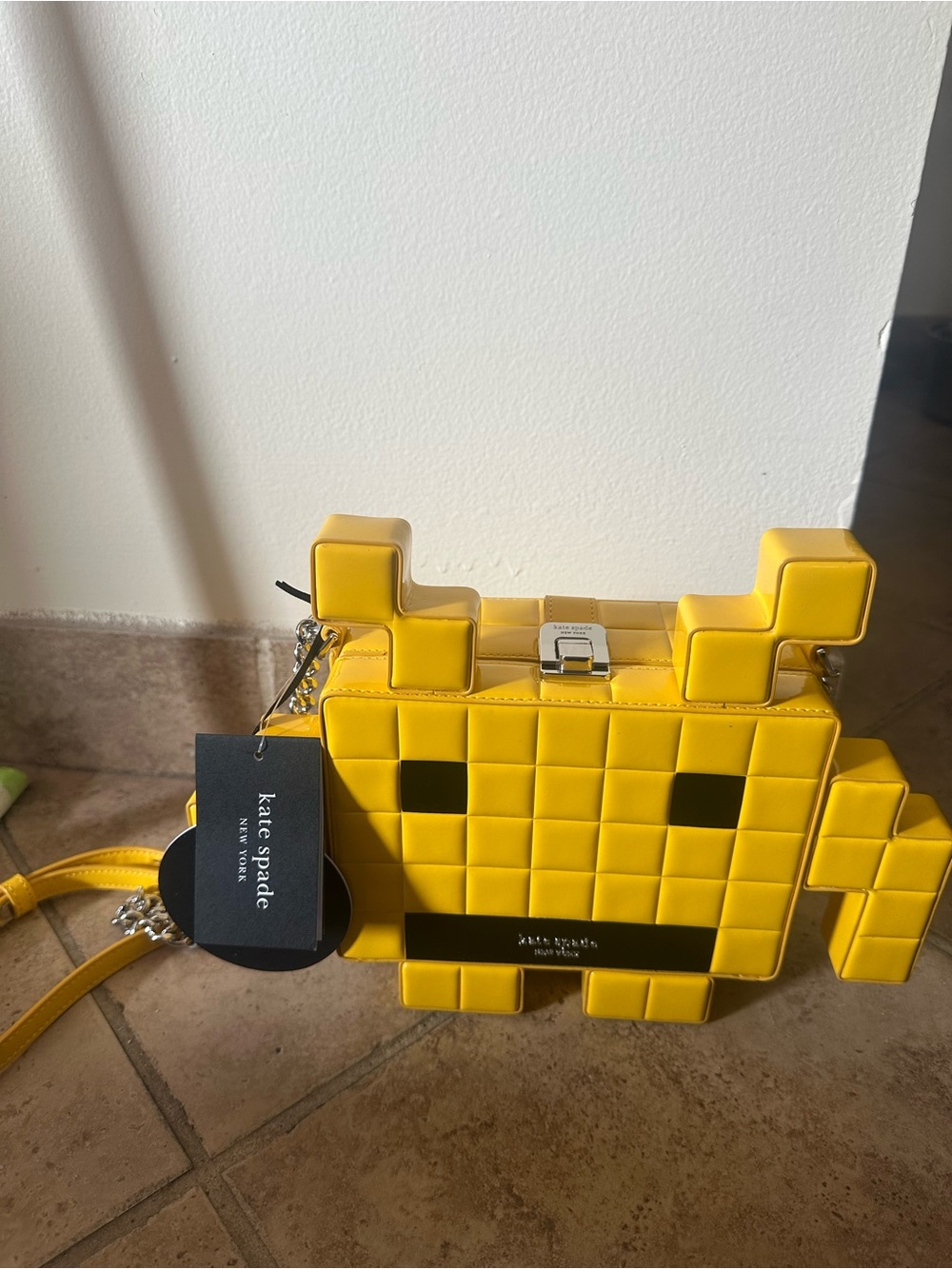 Space Invaders X Kate Spade New York Patent 3d Alien Crossbody - Picture 10 of 12